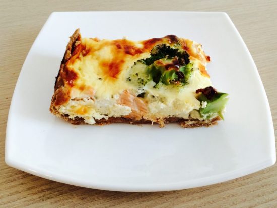 tarta cu somon si broccoli